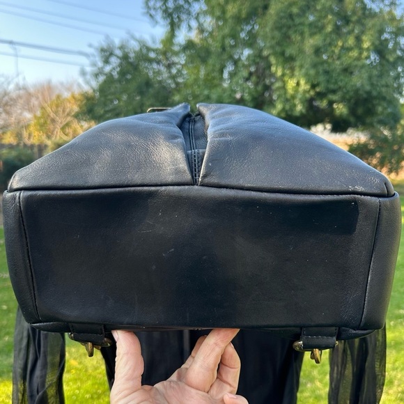 Vintage Hobo International 3-in-1 Black Leather Handbag/Shoulder/Backpack main image 12